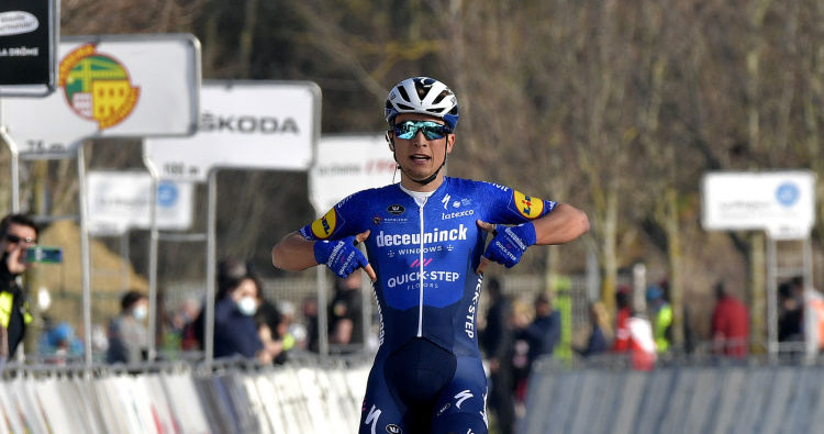 Bagioli gets his season rolling in France