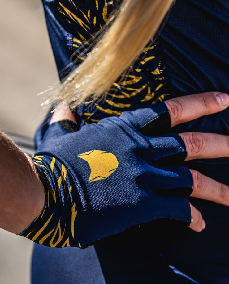 The Wolfpack gloves (AVAILABLE FROM MAY 19)